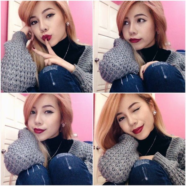 Chai xịt khoáng với 2 loại phù hợp cho nhiều style trang điểm khác nhau này hiện đang có giá tầm 200-240 VND cho một sản phẩm.